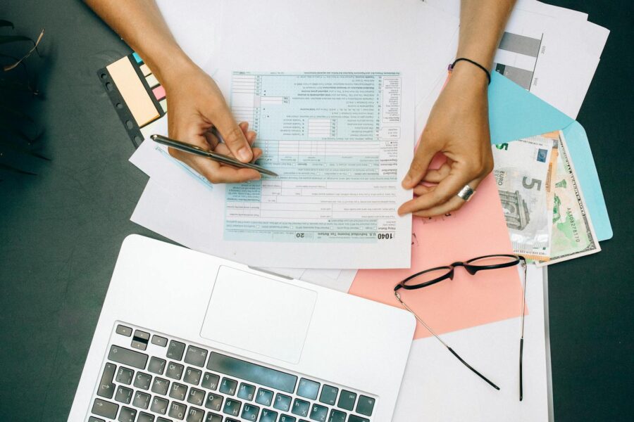 Outsourced Bookkeeping Helps Online Businesses Thrive